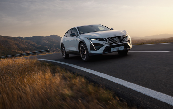 Peugeot E-408 ab 46.600 Euro bestellbar