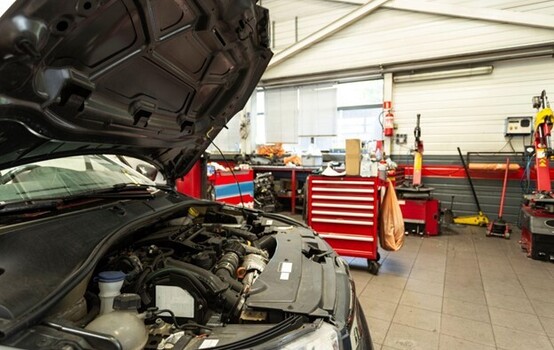 SERMI: Einheitliche Zertifizierung für den  sicheren Umgang mit Fahrzeugsystemen