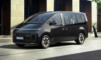 Hyundai Staria Modelljahr 2025 mit Hybridantrieb