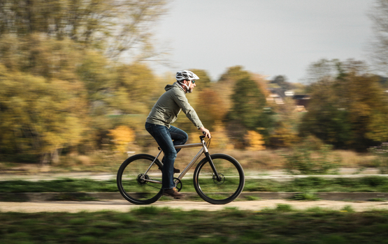 Studie zu Rad-Alleinunfällen - Unfallforscher fordern bessere Infrastruktur
