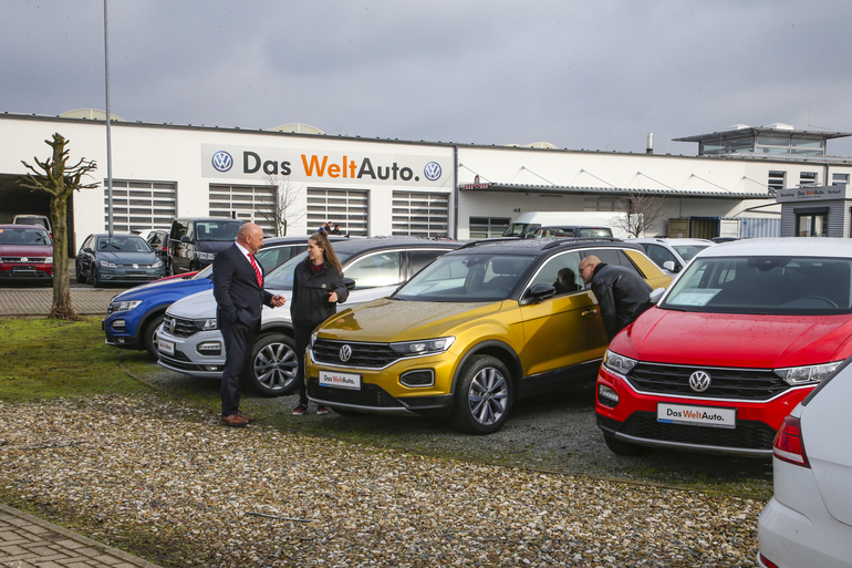 Gebrauchtwagenmarkt   - Kleinwagen günstiger  