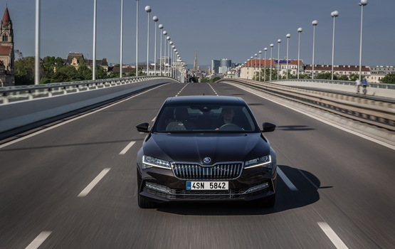Smarte Lichtzeichen in Wien  - Ampel mit Kinderwagen-Erkennung 