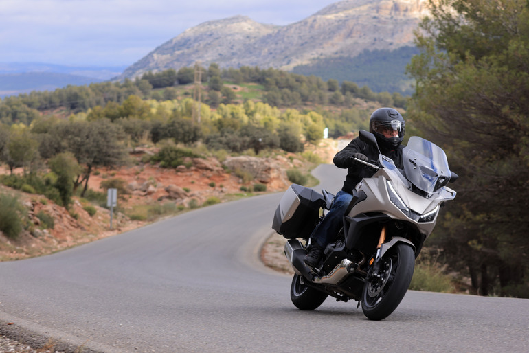 Fahrbericht: Honda NT1100  - Gediegener Gleiter 