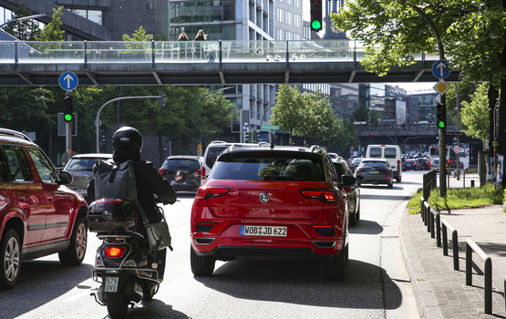 Aggression im Straßenverkehr  - Wer sich an die Regeln hält, nervt 