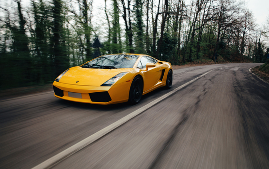 Generationsvergleich: Lamborghini Gallardo (2004) und Lamborghini Revuelto - Stierkampf im Grenzbere