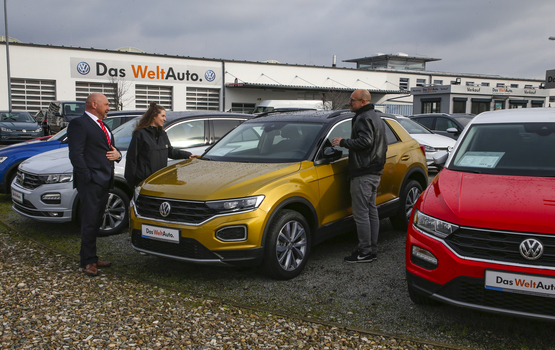 Gebrauchtwagenmarkt  - Preise zum Jahresende stabil 