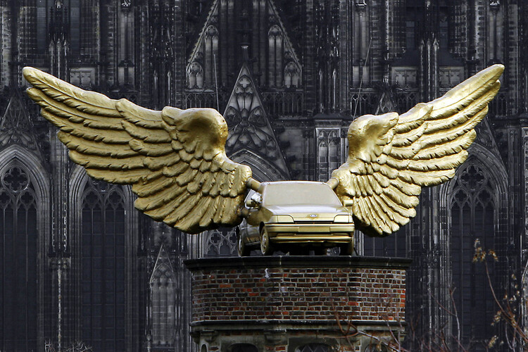 Tradition: 100 Jahre Ford Deutschland                 - Meisterstücke und bröckelnde Denkmäler