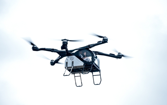 Hintergrund Flugautos  - Ganz schön abgehoben 