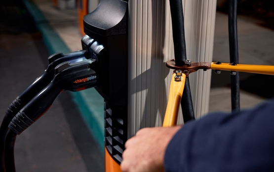 Vandalismus an Ladesäulen  - Starke Kabel gegen Diebe 