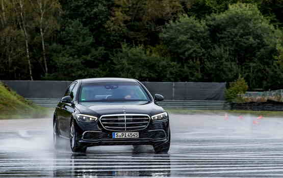 Tipp: Tempolimit bei Nässe   - Feucht reicht nicht  