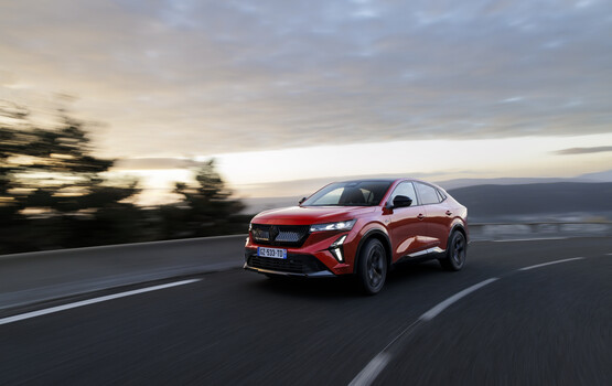 Kurztest: Renault Rafale E-Tech 300 4x4 Plug-in-Hybrid  - Flaggschiff auf Französisch 