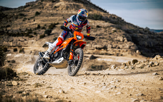 Neue KTM 390 Adventure-Modelle  - Zweigleisig auf dem Weg zum Horizont 