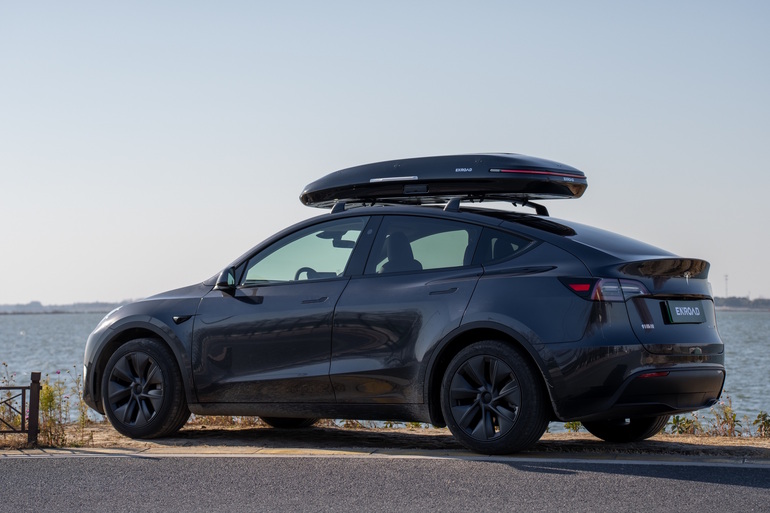 Dachbox Enroad Nomadix Pro  - Aufgeladen