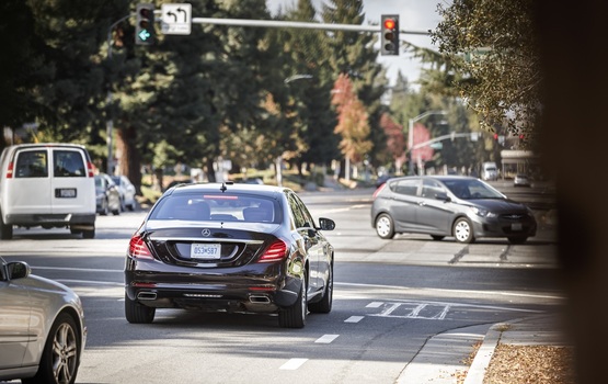 Ampel für autonome Autos  - Bei Weiß regeln die Roboter 