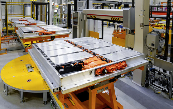 Lebensdauer von Batterien   - Reparatur-Spritze für das E-Auto  