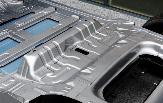 E-Auto-Brände  - Renault gibt Löschzugang-Patente frei