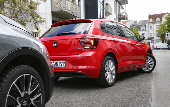 Wo das eigene Auto steht  - Jeder Fünfte parkt unter der Laterne 