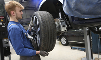 Tödliche Auto-Defekte   - Meist sind die Reifen schuld 