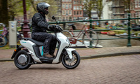 Grünes Kennzeichen für Mopeds ab März - Neue Farbe, neue Pflicht