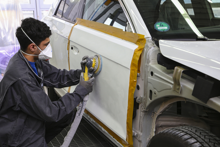 Unfallschäden am Auto  - Jeder Fünfte war 2024 betroffen 