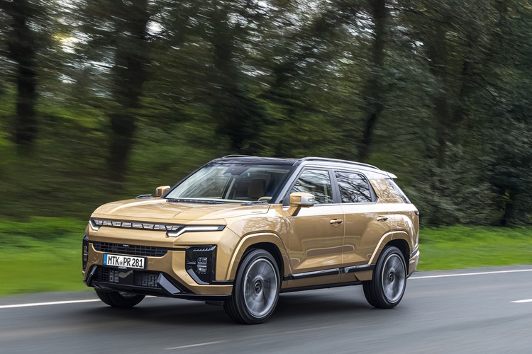 KGM Actyon startet Ende März - Schräger Typ