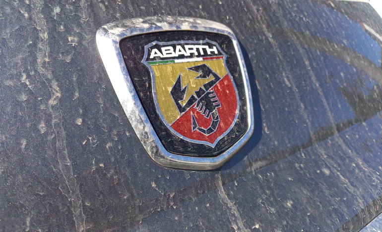 Saharastaub entfernen   - Vorsicht vor Schmirgeleffekt  