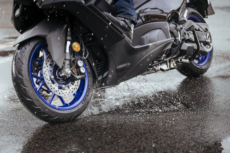 Michelin Power Shift - Mehr Kontrolle für große Roller