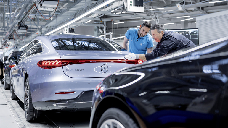 Pkw-Handelsbilanz  - Mehr Exporte, weniger Einfuhren 