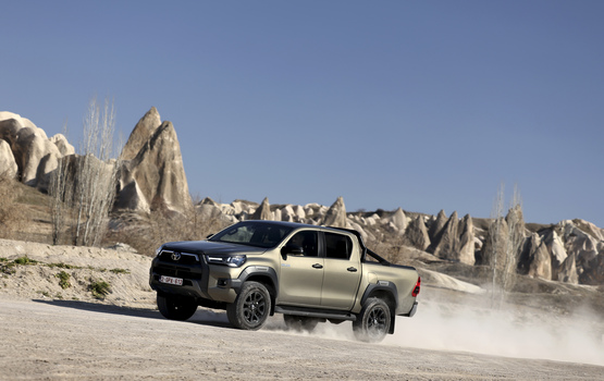 Fahrbericht: Toyota Hilux 2025  - Ein bisschen Strom darf sein 