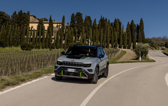 Fahrbericht: Jeep Avenger 4xe  - Elektrisch kraxeln gelernt 