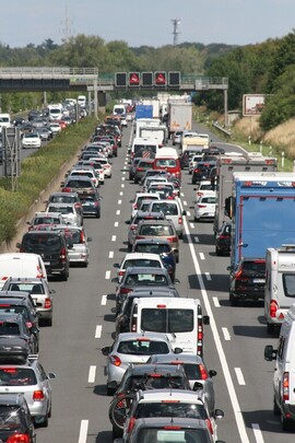 Stauprognose: Noch immer herrscht dichter Reiseverkehr Stauprognose: Noch immer herrscht dichter Reiseverkehr