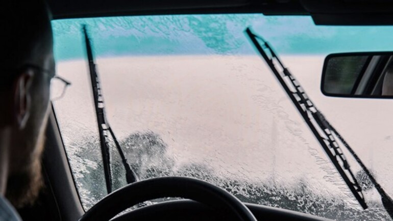 Scheibenwischer wechseln – wie oft ist es wirklich nötig? Scheibenwischer wechseln – wie oft ist es wirklich nötig?