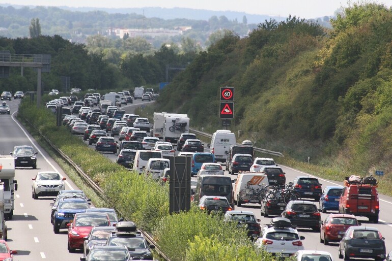 Stauprognose: Viele Rückkehrer unterwegs Stauprognose: Viele Rückkehrer unterwegs